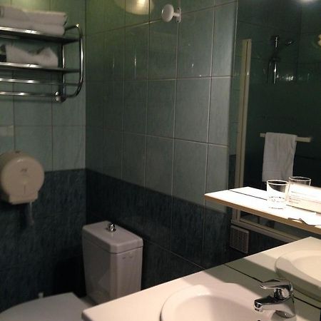 Auberge La Borie Nantes Ruang foto