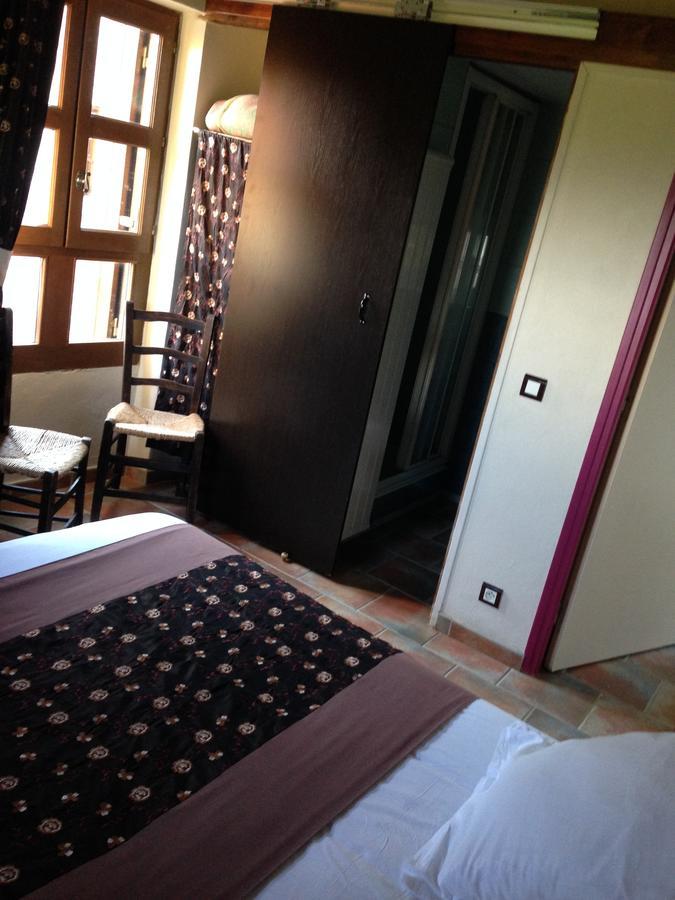 Auberge La Borie Nantes Ruang foto