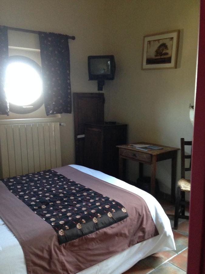 Auberge La Borie Nantes Ruang foto