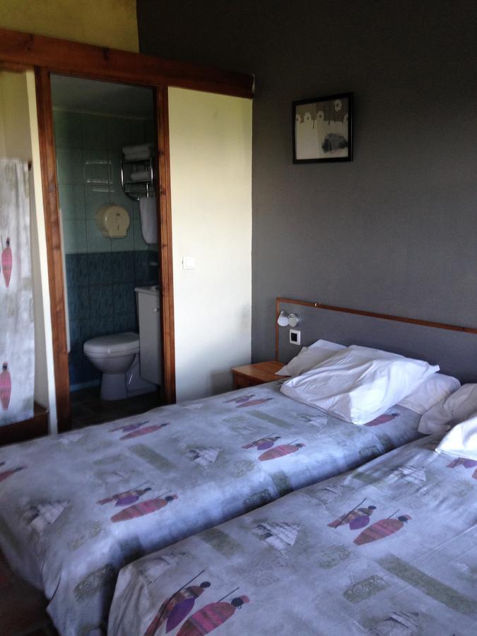 Auberge La Borie Nantes Ruang foto